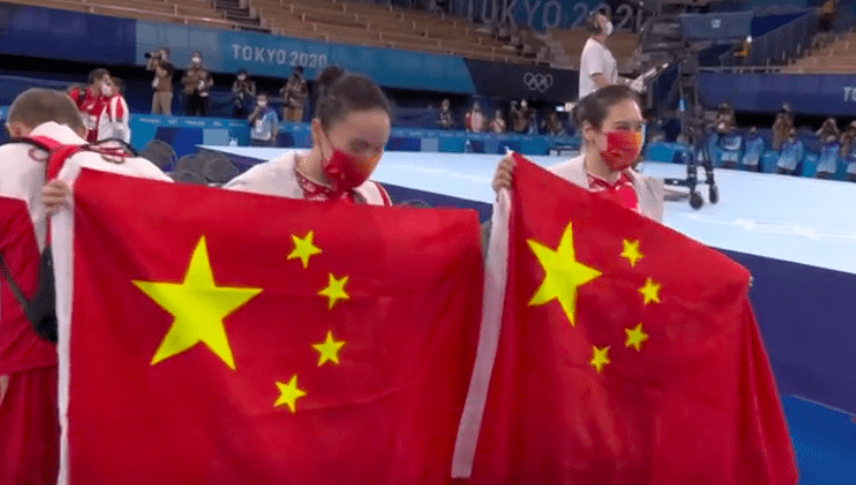 0.9分險(xiǎn)勝！中國包攬金銀牌再升兩面五星紅旗，日本美國無緣銅牌